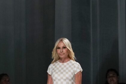 Donatella Versace Görevden Ayrılıyor