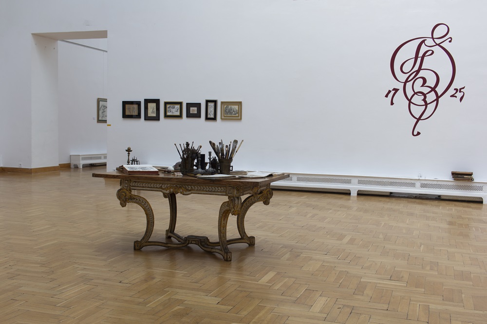 D&uuml;zensiz Saray. Franciszek Starowieyski yeniden Krakow'da - sergi belgeleri