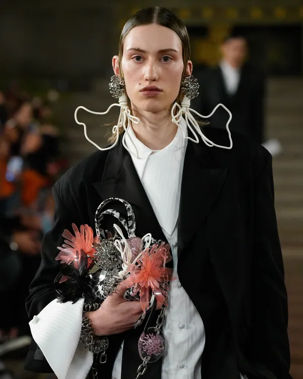 M&uuml;cevher 2024 Modasında Nasıl G&ouml;r&uuml;n&uuml;yor?