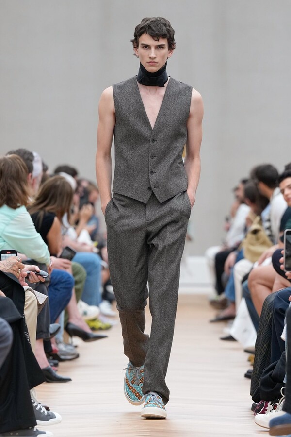 Jonathan Anderson Dior İ&ccedil;in10