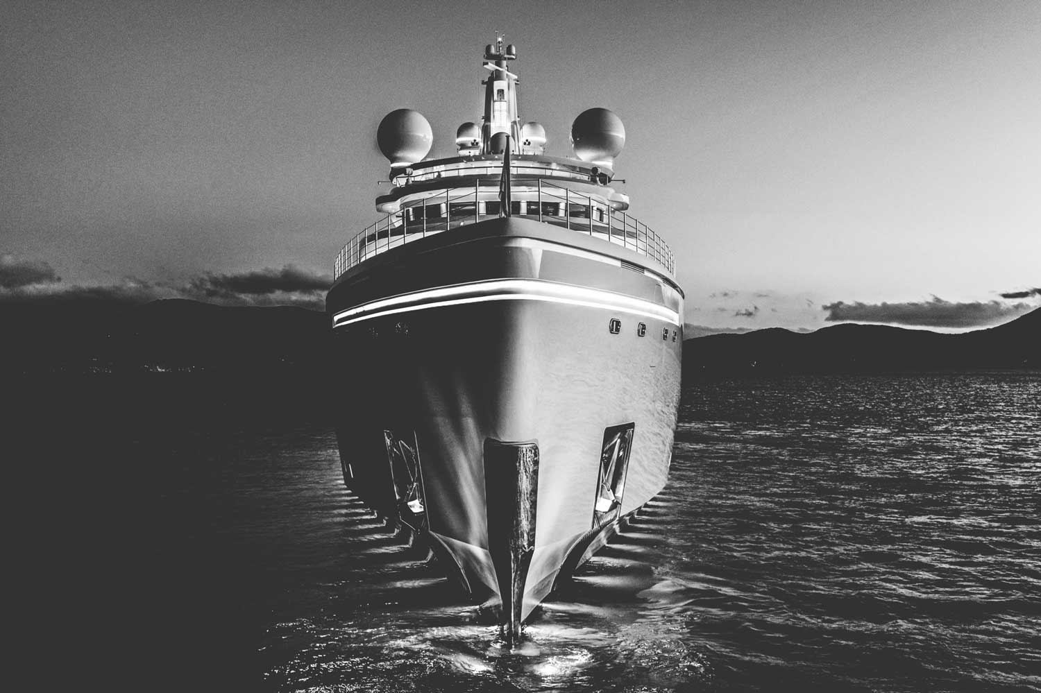 Benetti Luminosity süperyat