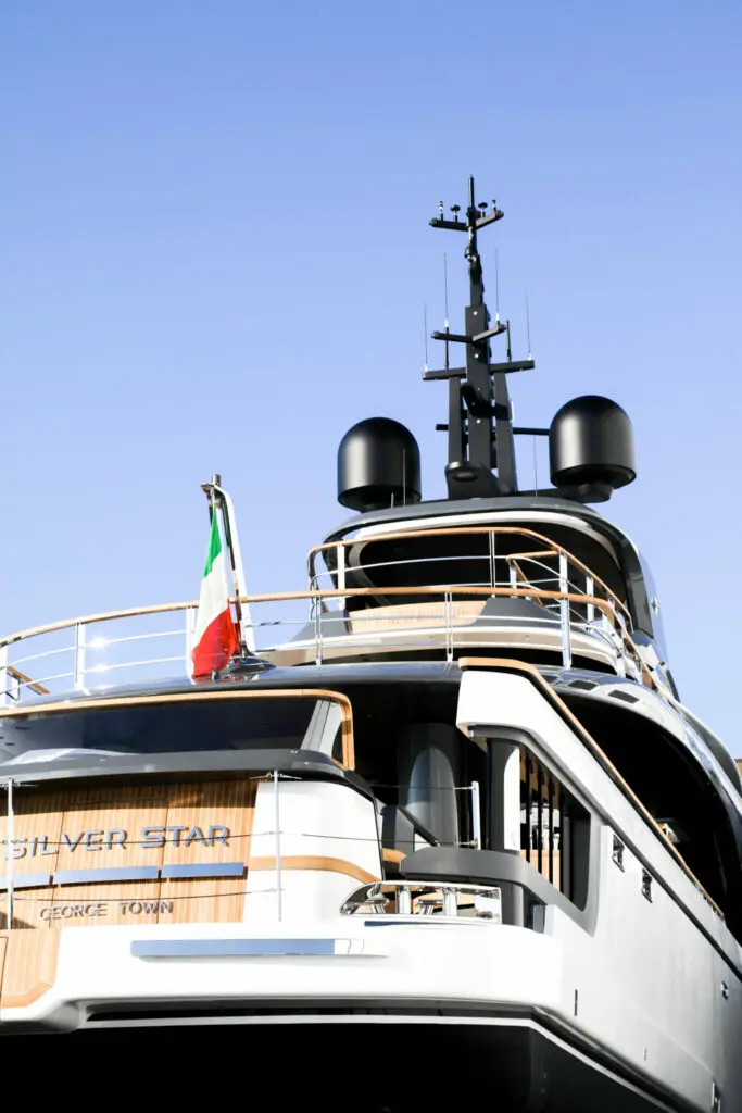 Armani Admiral2 yatı