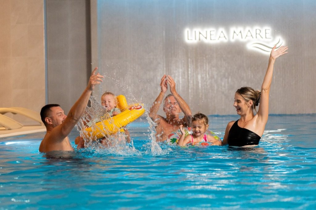 Linea Mare yüzme havuzu