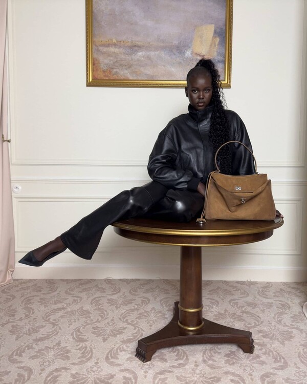 Claudia Schiffer ile Balenciaga Kampanyası5