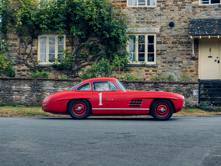 Kırmızı Mercedes Açık Artırmada3