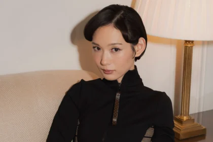 Moeka Hoshi I Eksik Fotoğrafı Hiç Louis Vuitton Giydi mi