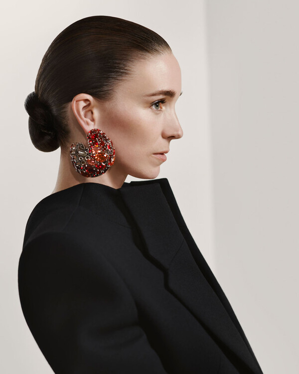 Rooney Mara Givenchy İ&ccedil;in1