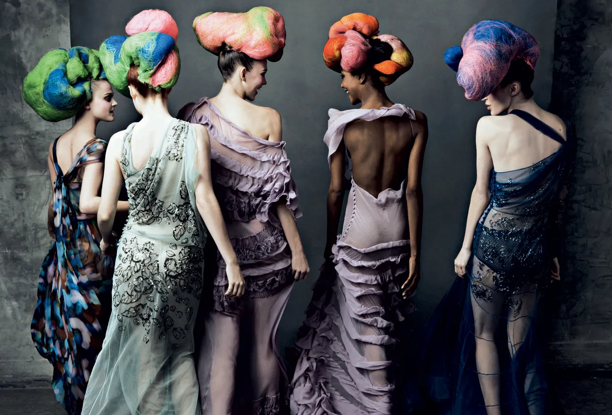 15 John Galliano En İyi G&ouml;r&uuml;n&uuml;mleri