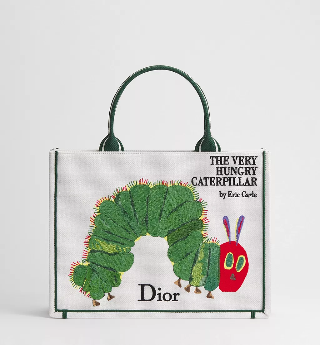 Dior Book Tote Kitap Moda Olduğunda
